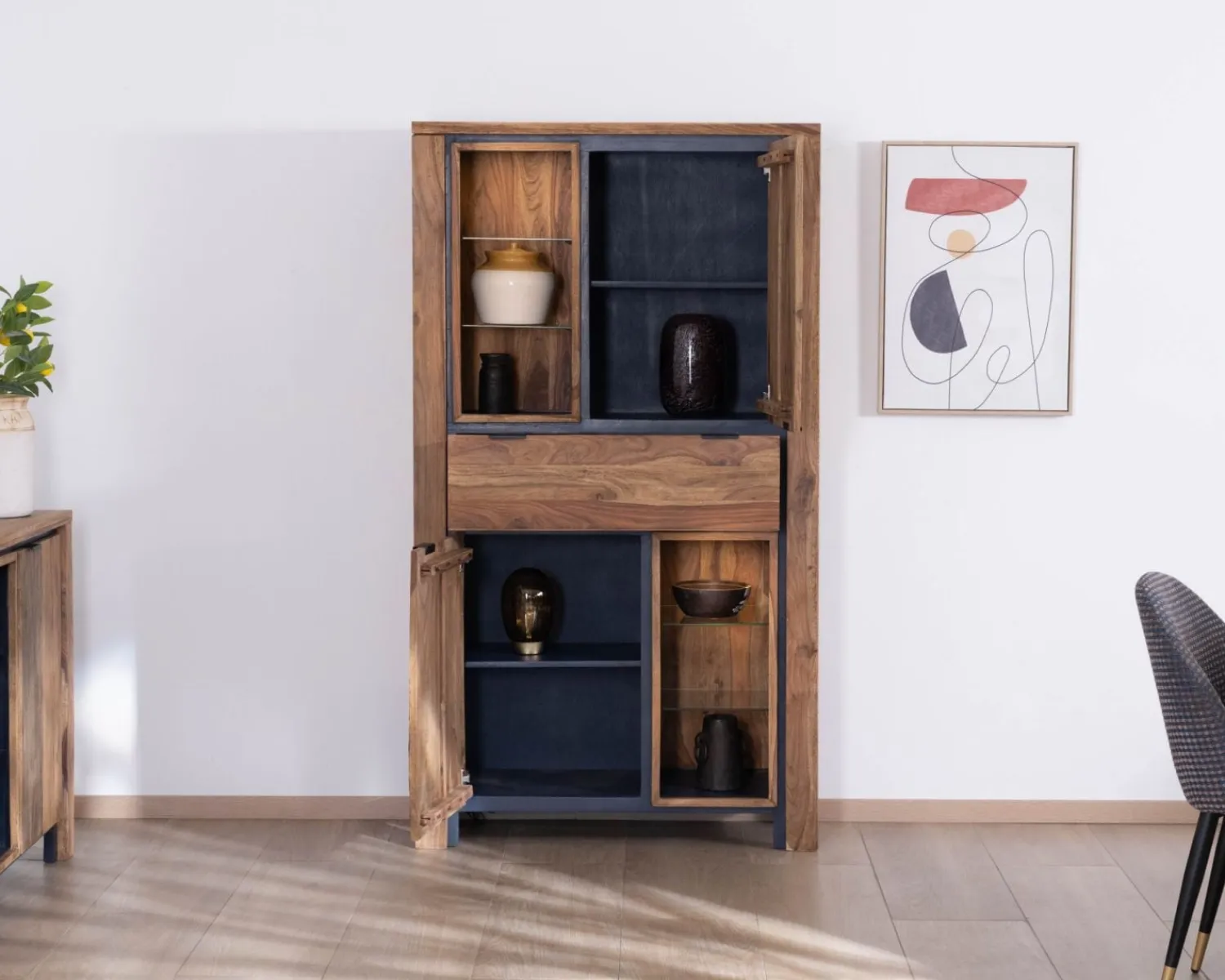 Meuble House Argentier avec éclairage intérieur et étagères verre "Enoa" en palissandre et acacia Hot