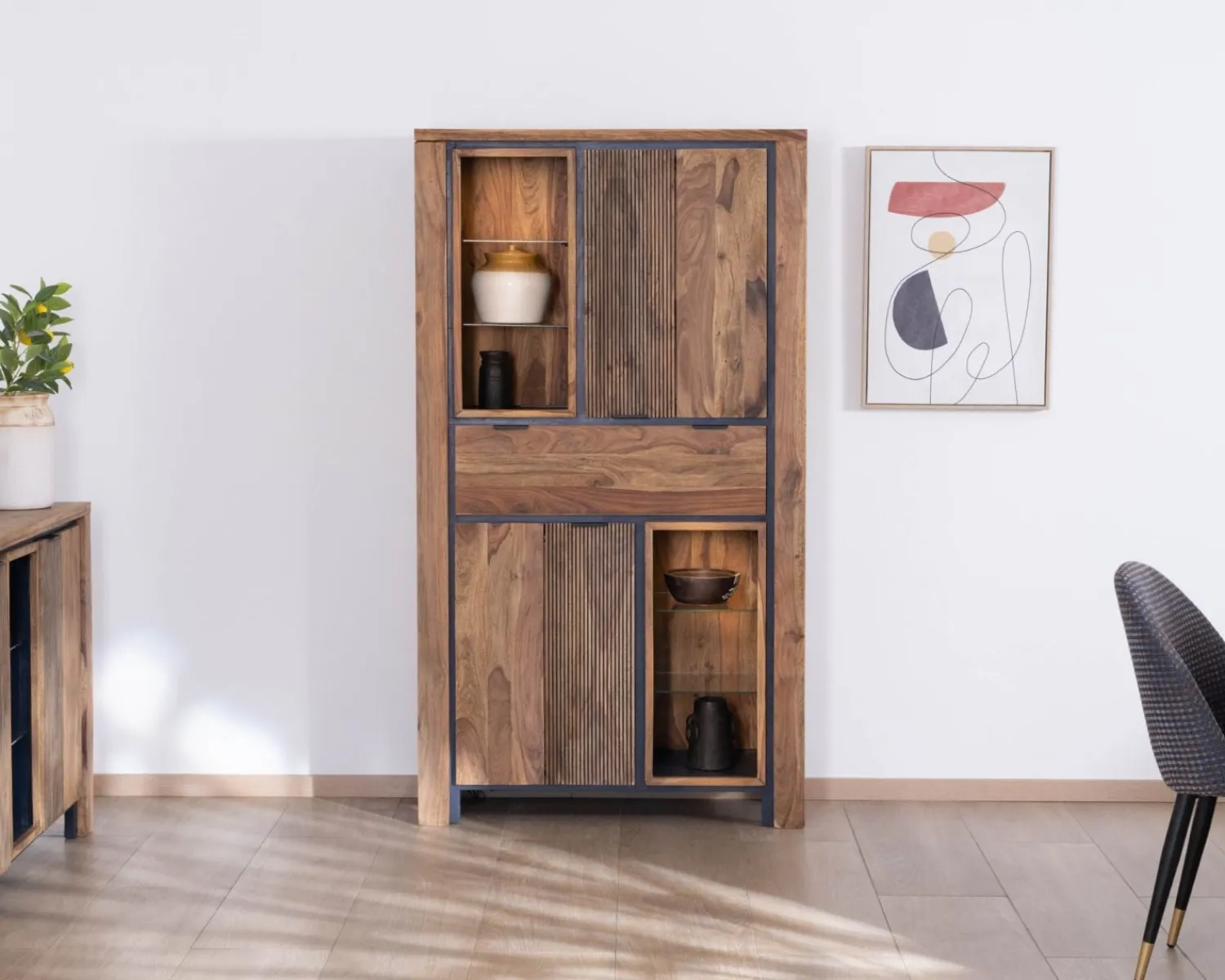 Meuble House Argentier avec éclairage intérieur et étagères verre "Enoa" en palissandre et acacia Hot