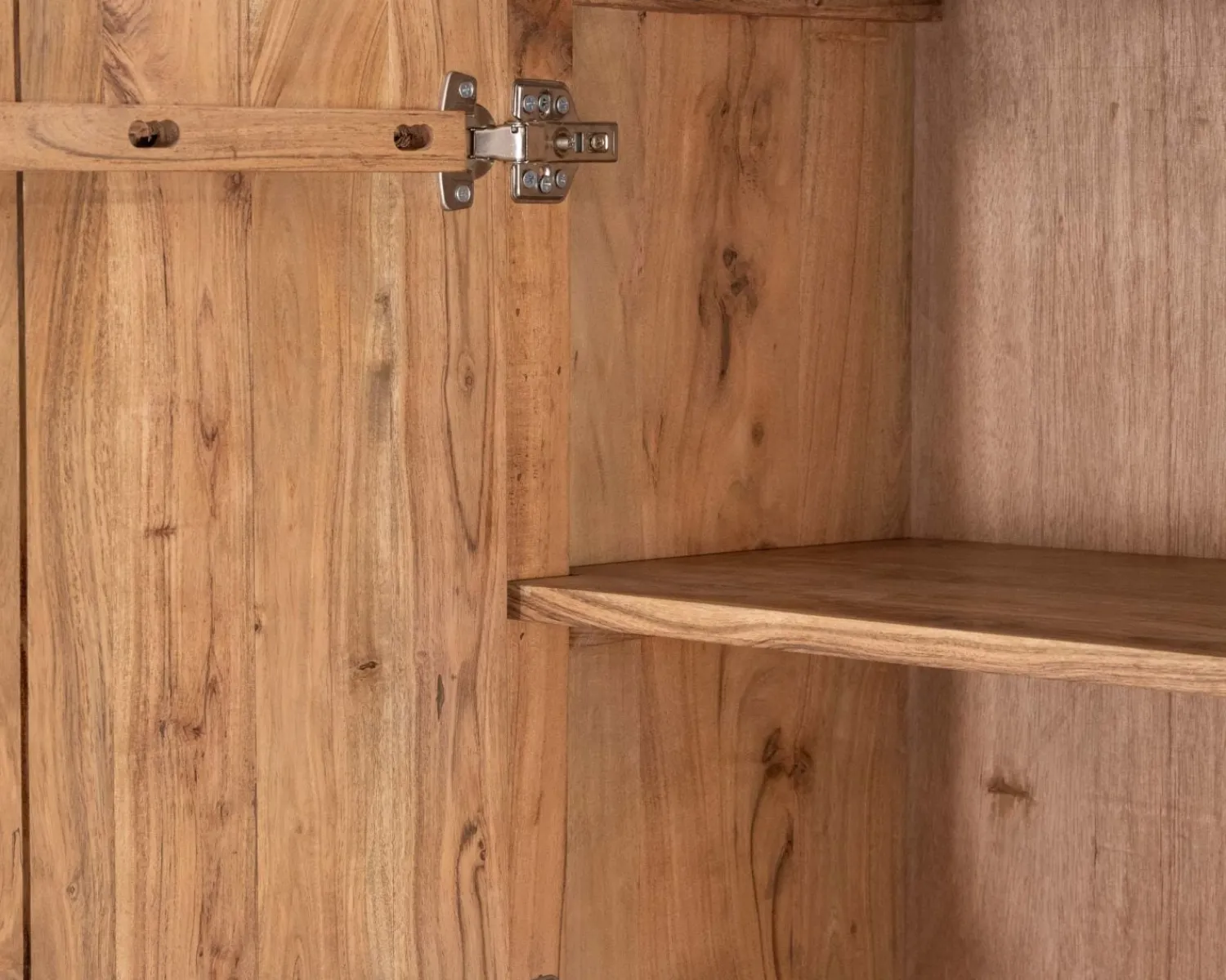 Meuble House Argentier design rétro en acacia et métal "Puzzle" façades motif empiècement Sale