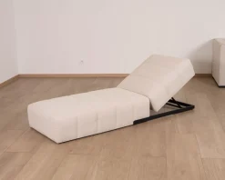 Meuble House Bain de soleil design épuré en tissu crème avec surpiqures spécial extérieur