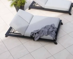Meuble House Bain de soleil double tissu Sunbrella gris clair structure aluminium noire