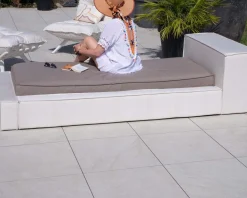 Meuble House Bain de soleil une place taupe et beige esprit futon 