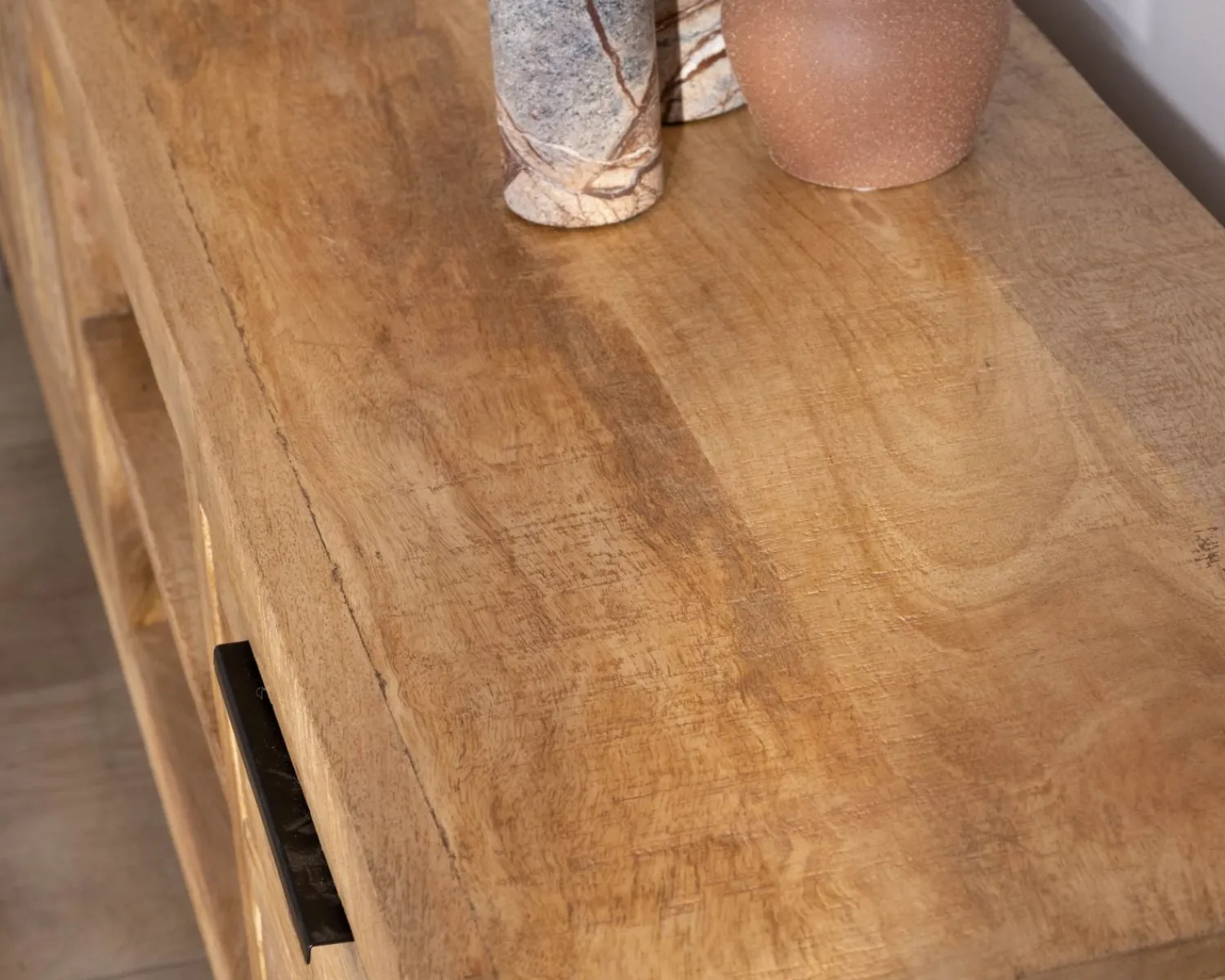 Meuble House Banc TV 175 cm en manguier et pieds métal "Manoha"