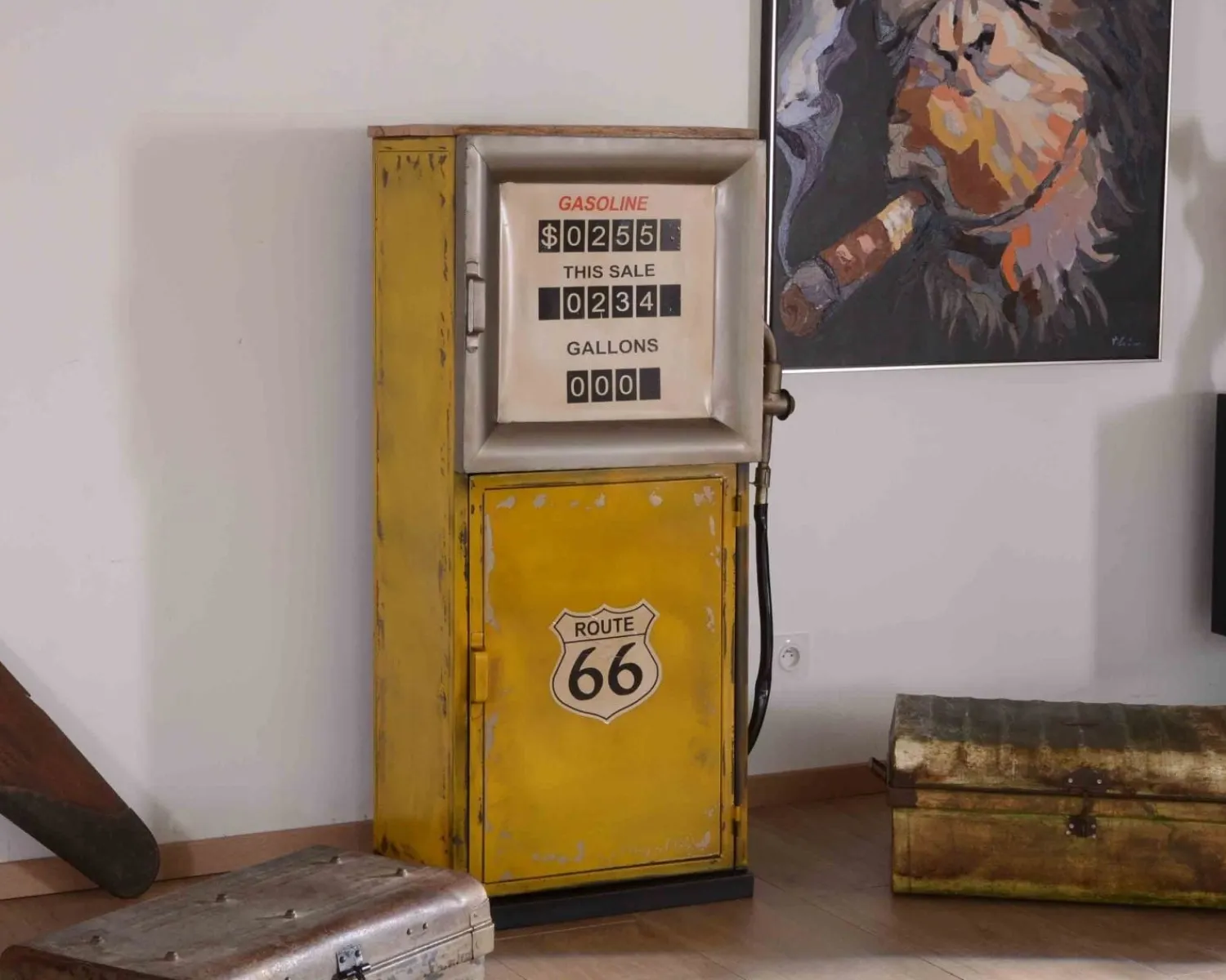 Meuble House Bar insolite style pompe à essence métal jaune esprit vintage "Crazy" Sale
