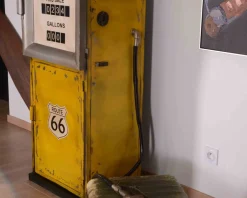 Meuble House Bar insolite style pompe à essence métal jaune esprit vintage