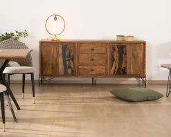 Meuble House Buffet bas acacia massif et pieds métal noirs "Membatu" 175cm portes et tiroirs style ethnique