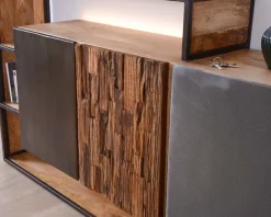 Meuble House Buffet design bois massif avec LED et décor métal et ciment "Mezzo"