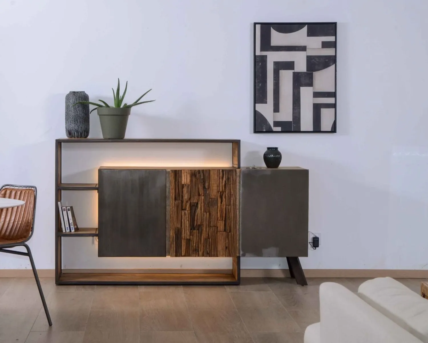 Meuble House Buffet design bois massif avec LED et décor métal et ciment "Mezzo"