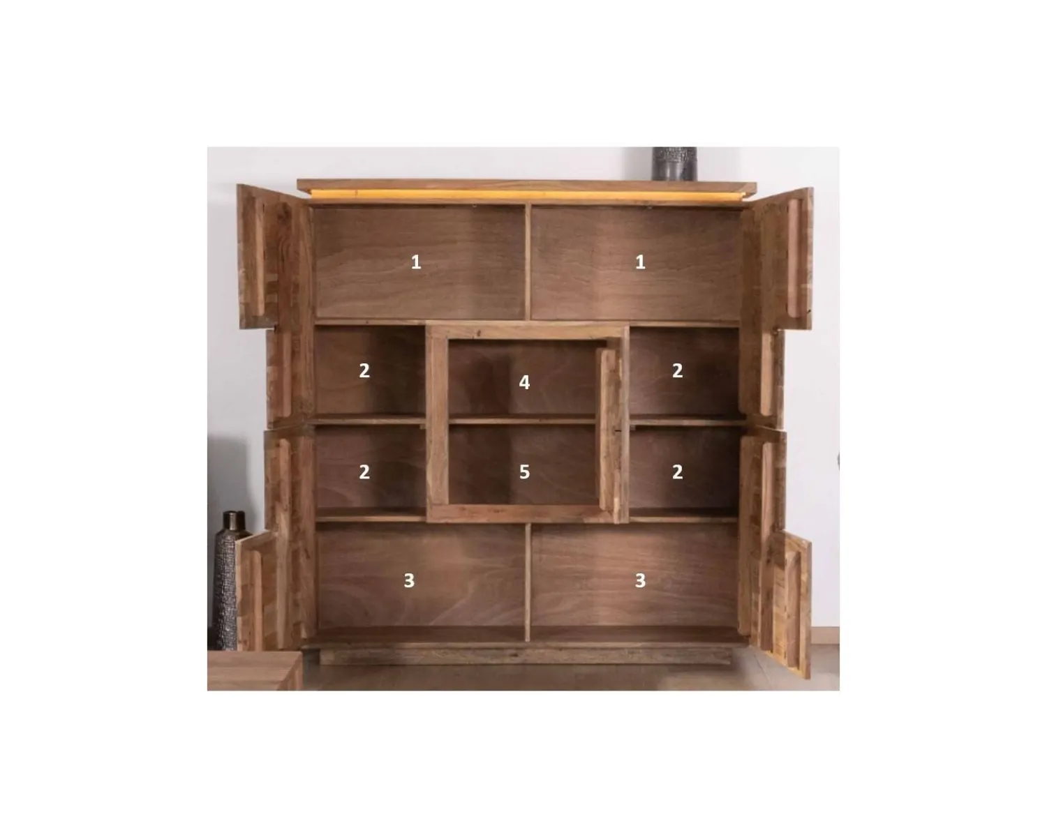 Meuble House Buffet haut avec éclairage LED en acacia massif et placage pierre "Paguera" Outlet