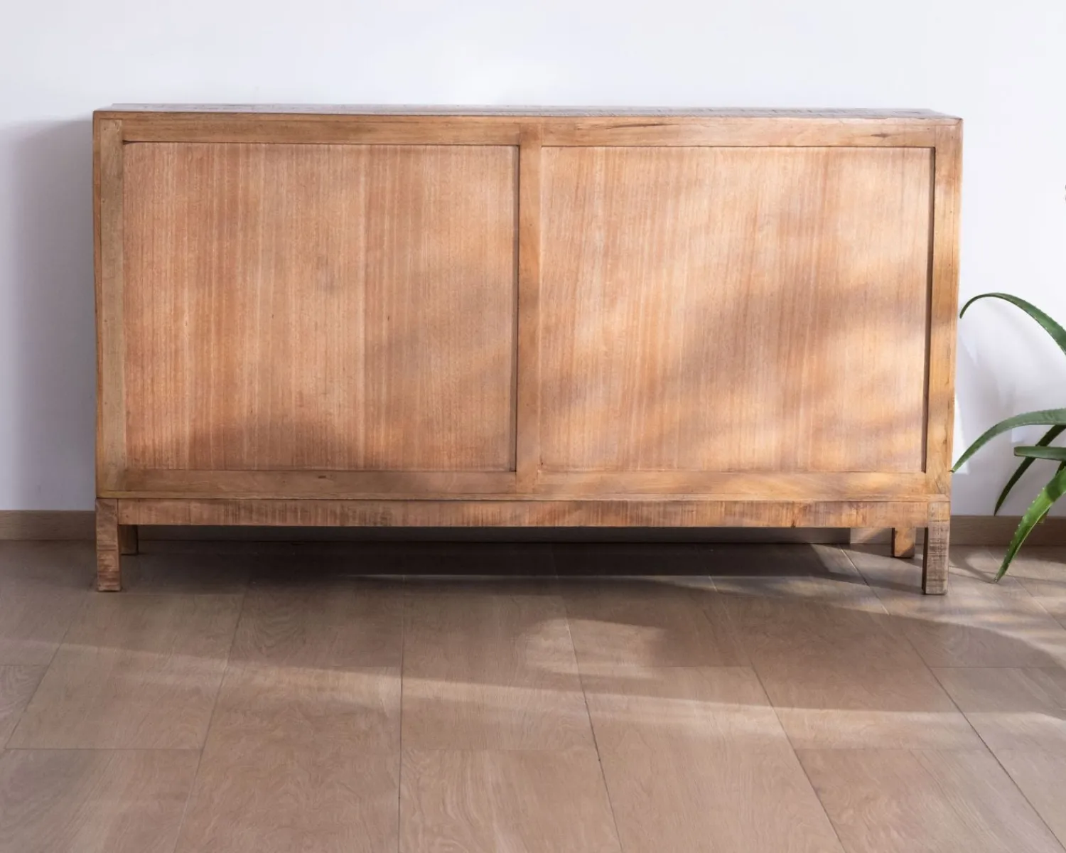 Meuble House Buffet 4 portes coulissantes en manguier massif "Aruna" style ethnique chic Best