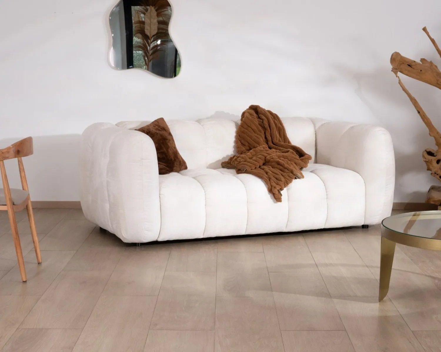 Meuble House Canapé cocooning 3 places tissu bouclette blanc avec surpiqures "Milow" Hot
