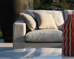 Meuble House Canapé d'extérieur ultra confort en tissu beige chiné et coussins décos 