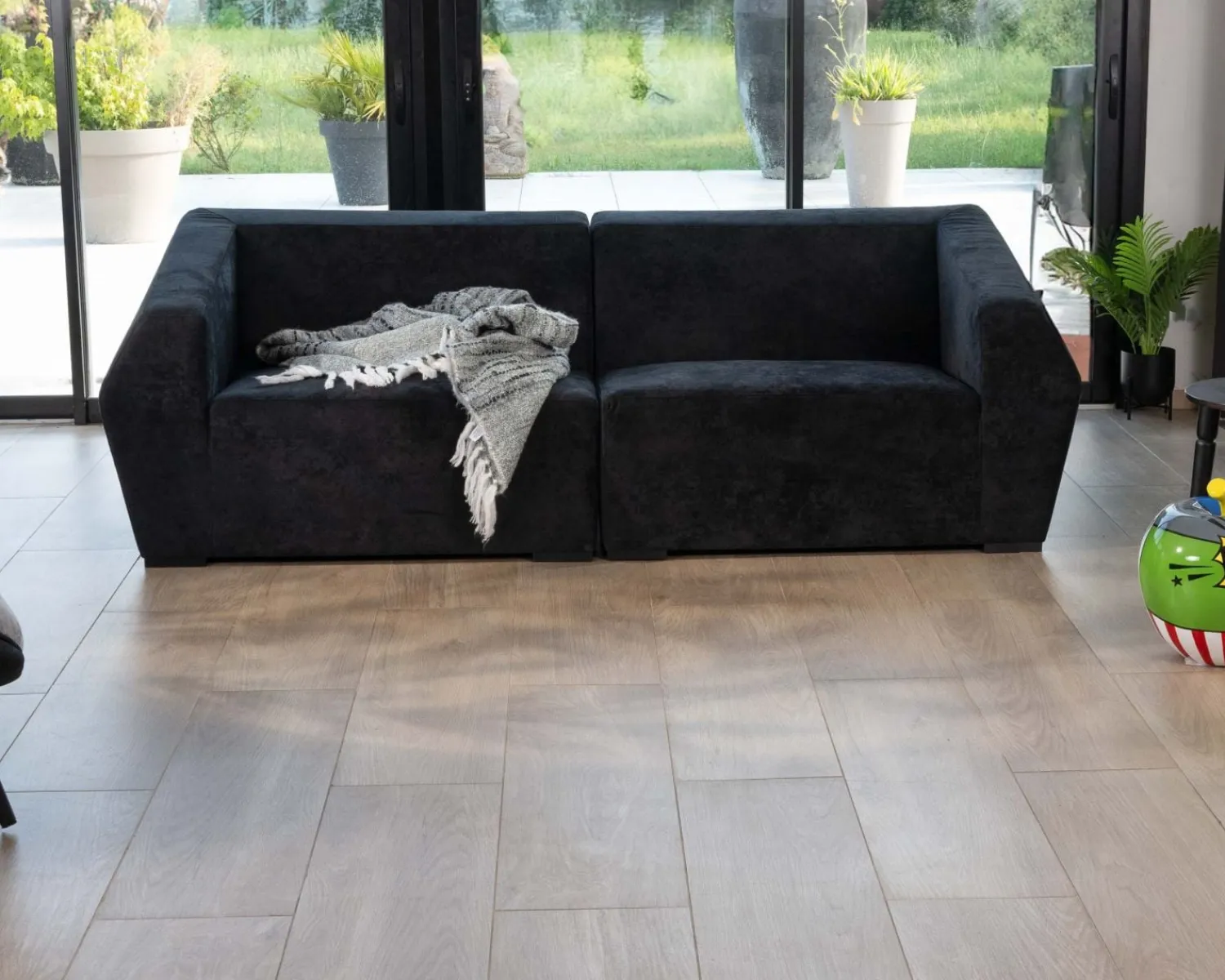 Meuble House Canapé modulaire design en velours anthracite "Skult" 2/3 places Sale