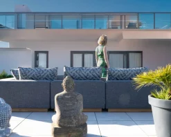 Meuble House Canapé modulaire d'extérieur en teck et tissu gris chiné 