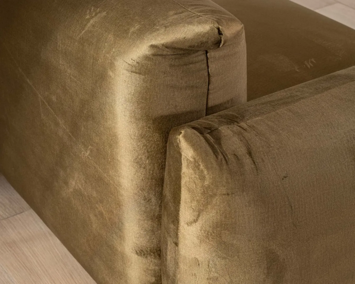 Meuble House Canapé 3 places en tissu doux vert kaki "Moon" Outlet