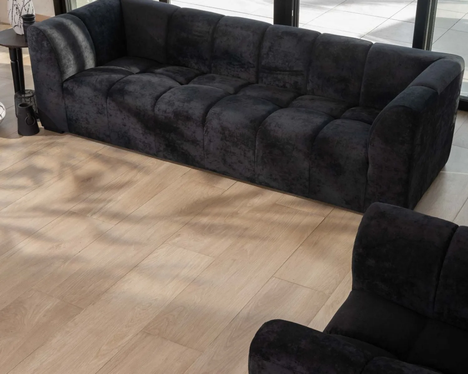 Meuble House Canapé 3 places en velours anthracite soyeux avec surpiqures "Enjoy Home" Hot