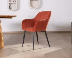 Meuble House Chaise avec accoudoirs en velours rouge terracotta et pieds métal noir "Scotty" Hot