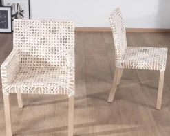 Meuble House Chaise de repas avec accoudoirs en cuir blanc tressé et teck 