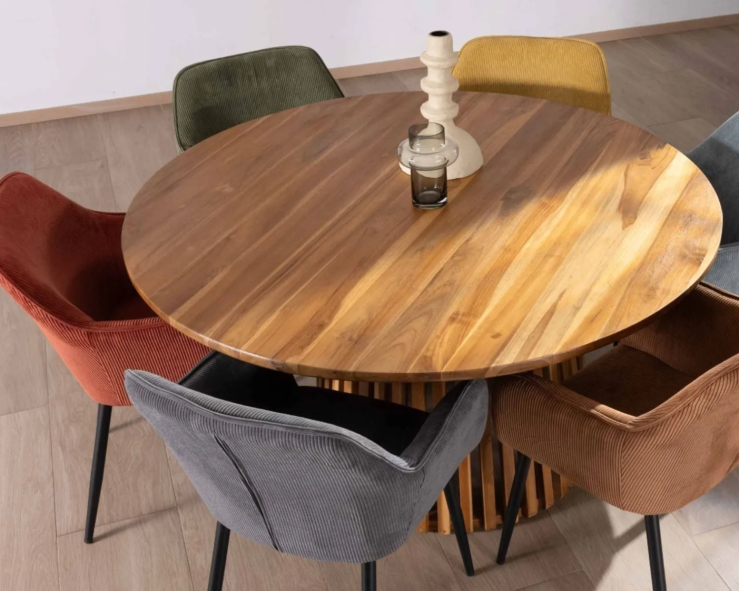 Meuble House Chaise de repas avec accoudoirs en velours côtelé jaune "Scotty" et pieds métal noir Sale