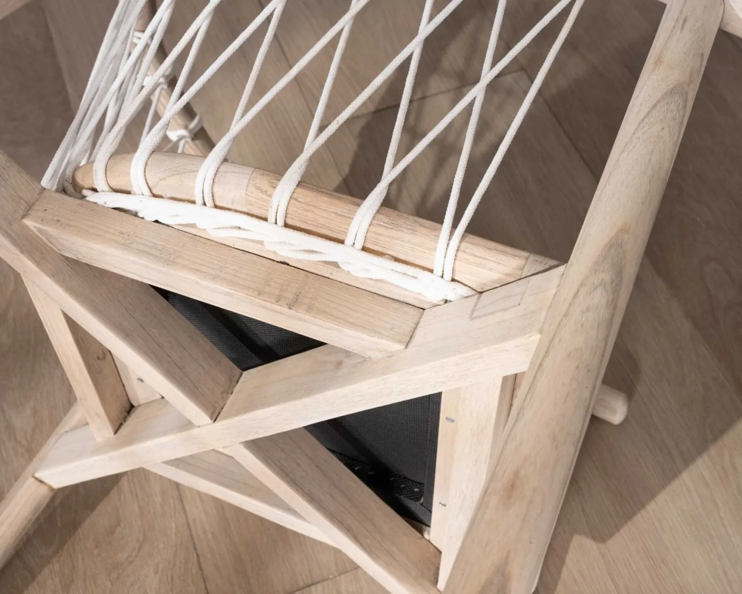 Meuble House Chaise de repas en bois et corde tressée "Katue" Discount