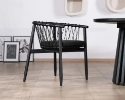 Meuble House Chaise de repas noire en bois et corde tressée