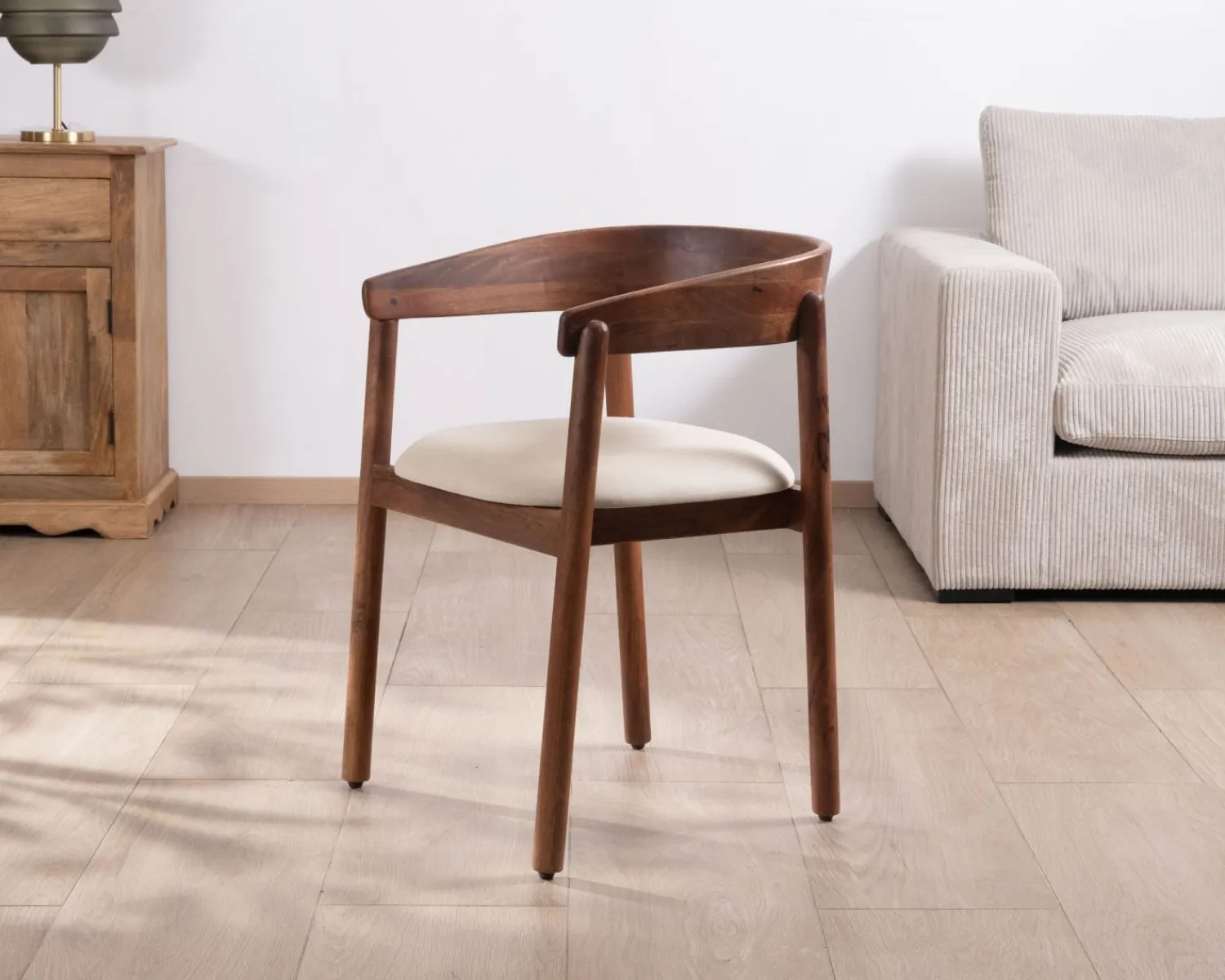 Meuble House Chaise de repas style rétro "Polo" en manguier et assise tissu blanc