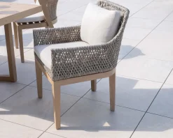 Meuble House Chaise d'extérieur haut de gamme tressée en teck et textile chiné