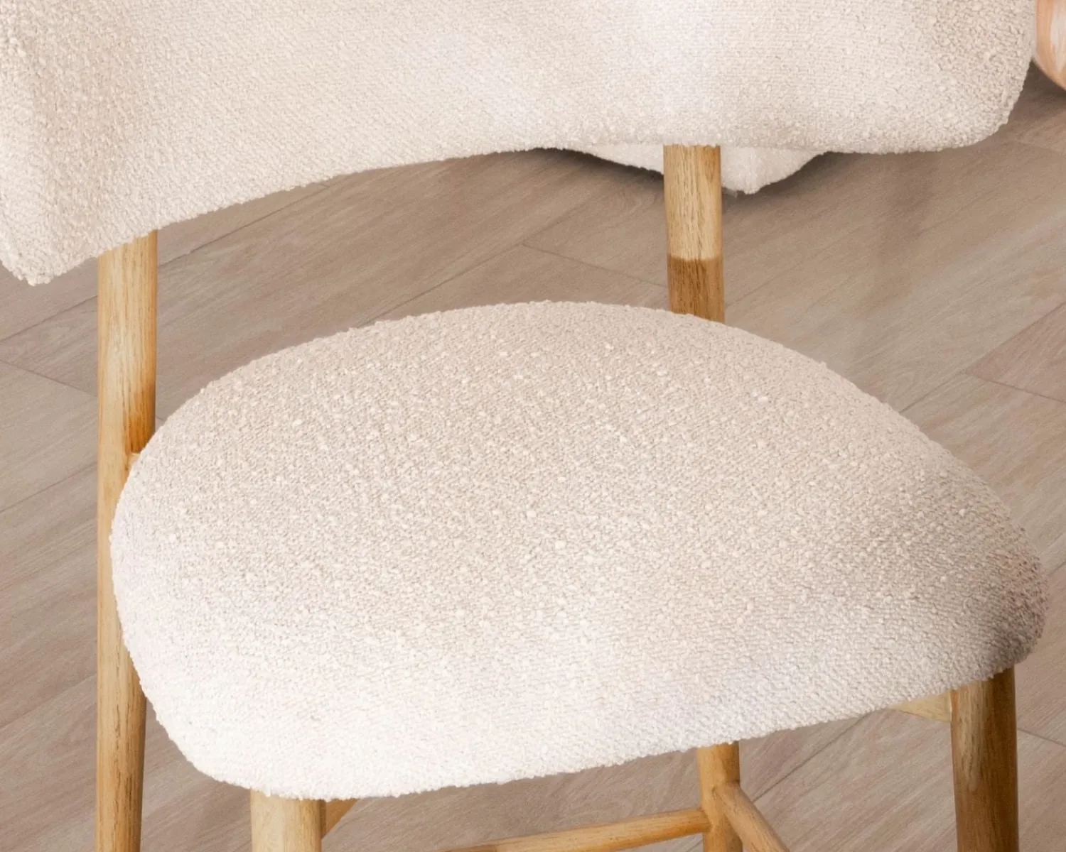 Meuble House Chaise haute style scandinave "Isadora" en bois et tissu bouclette Online
