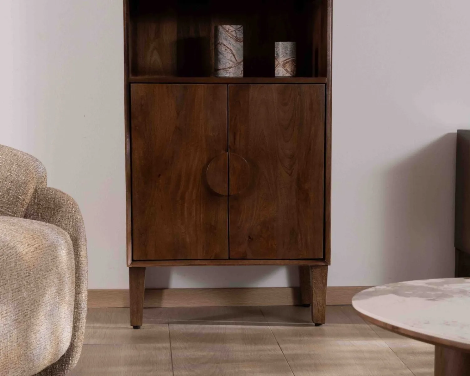 Meuble House Colonne de rangement rétro en manguier massif foncé 60 cm "Kaldo" Esprit mid-century Hot