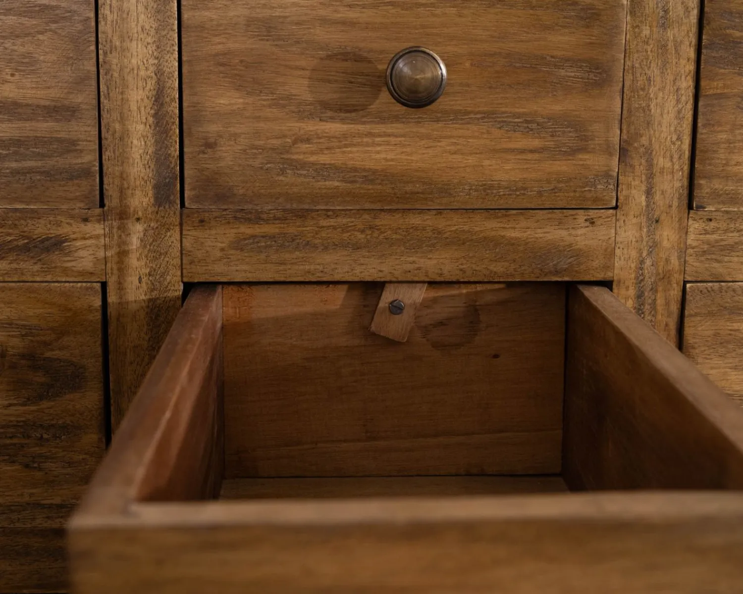 Meuble House Commode apothicaire 30 tiroirs en bois de mahogany "Lacilo" Outlet