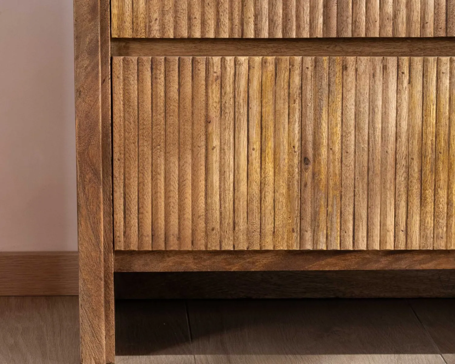Meuble House Commode design rétro avec façades cannelées "Céresto" 3 grands tiroirs New