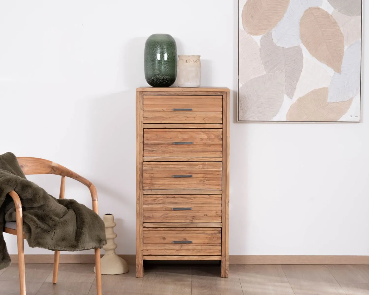 Meuble House Commode verticale 5 tiroirs "Conoa" en acacia avec façades cannelées