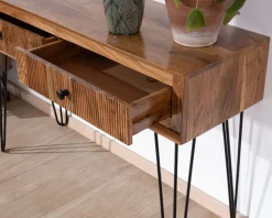 Meuble House Console vintage en acacia et pieds métal "Wendy" avec façades gaufrées Best