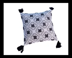 Meuble House Coussin décoratif en coton blanc avec motif brodés et pompons 