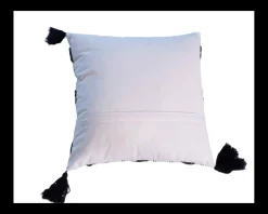 Meuble House Coussin décoratif en coton blanc avec motif brodés et pompons 
