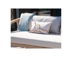 Meuble House Coussin en tissu motif brodé et imprimé
