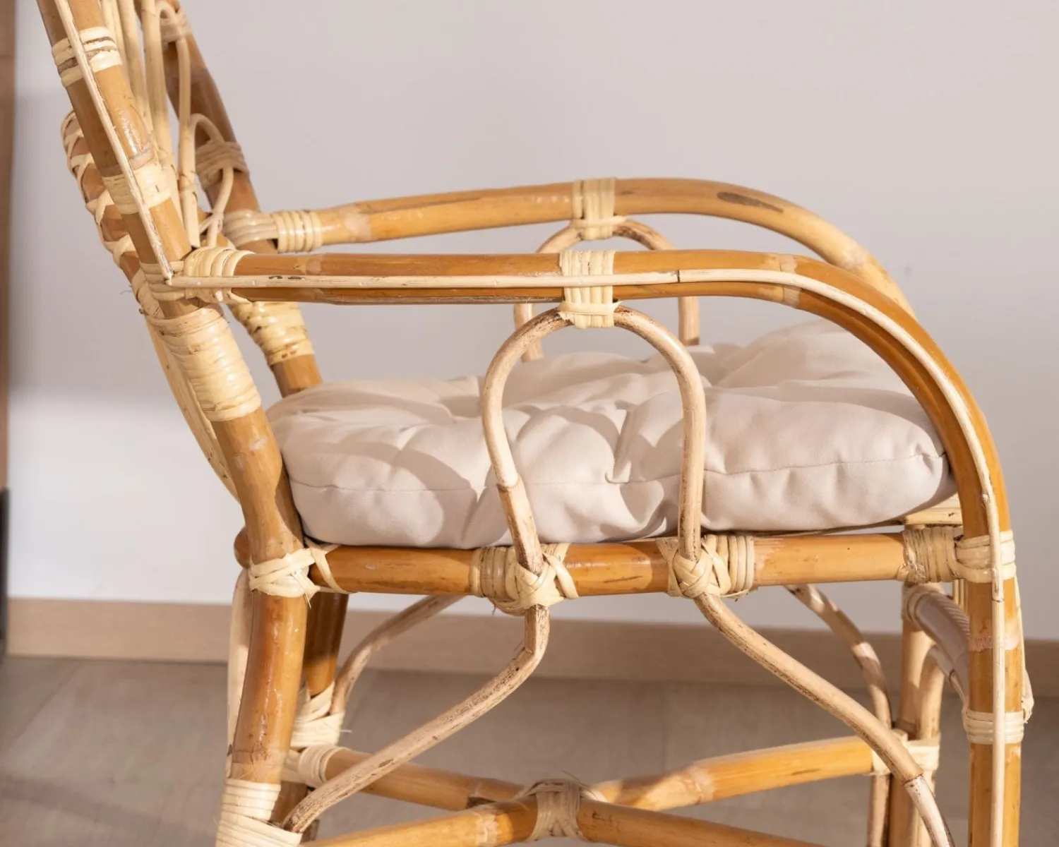 Meuble House Elégant fauteuil de jardin en rotin avec assise rembourrée "Noho"