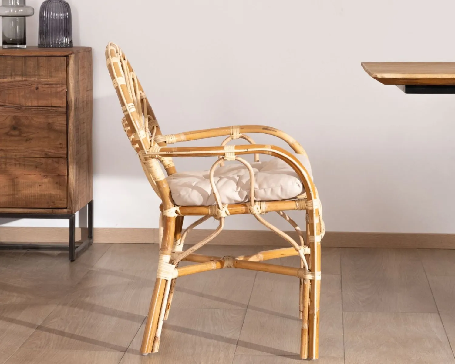 Meuble House Elégant fauteuil de jardin en rotin avec assise rembourrée "Noho"