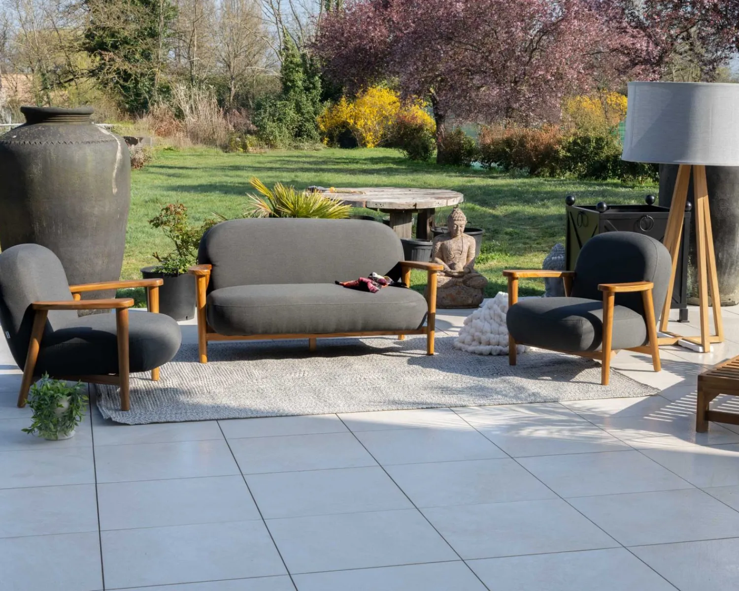 Meuble House Ensemble canapé et fauteuil de jardin en tissu gris foncé "Aristochair" New