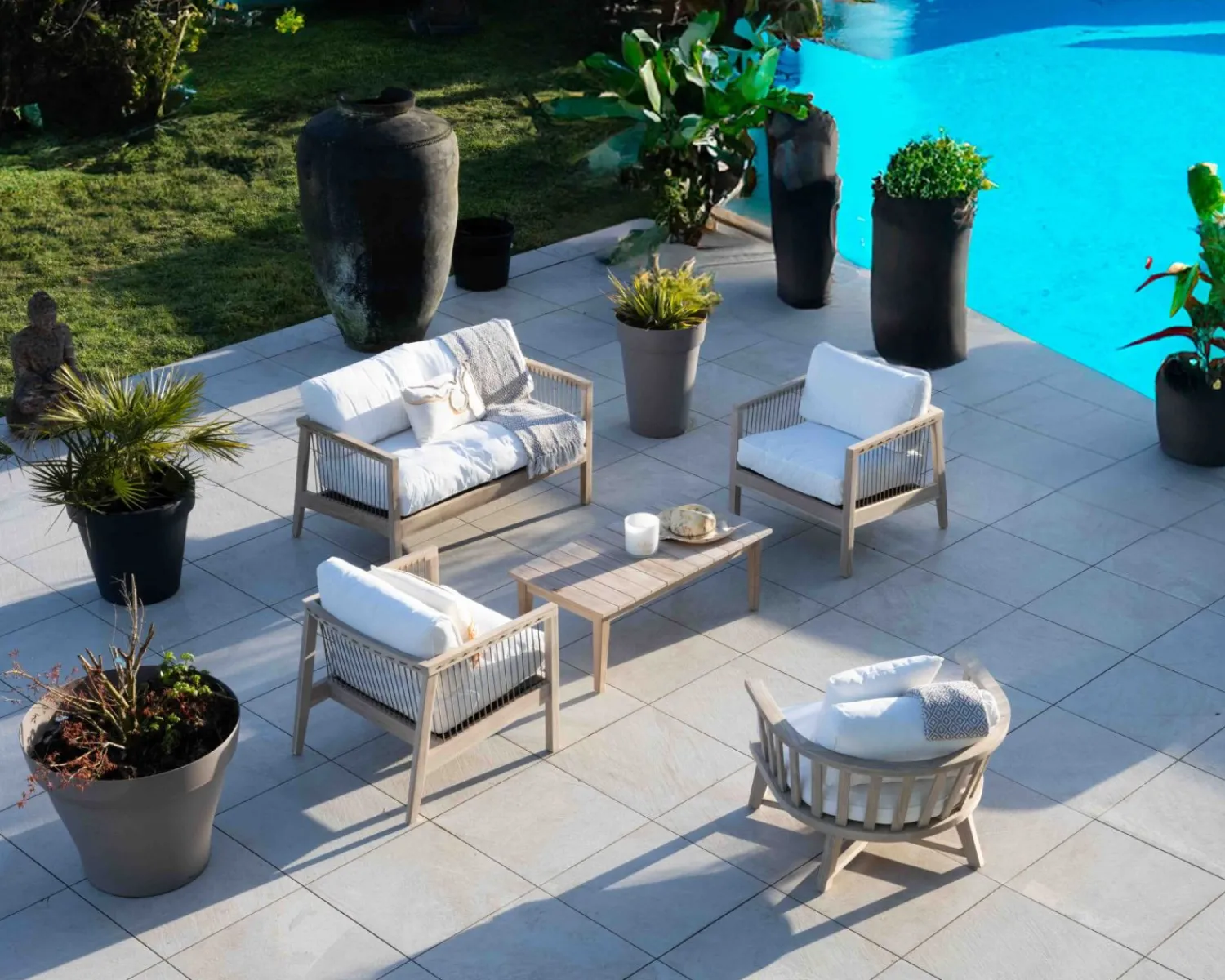 Meuble House Ensemble canapé et fauteuils matelassés en teck et corde "Rafita" Sale