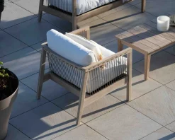 Meuble House Ensemble canapé et fauteuils matelassés en teck et corde