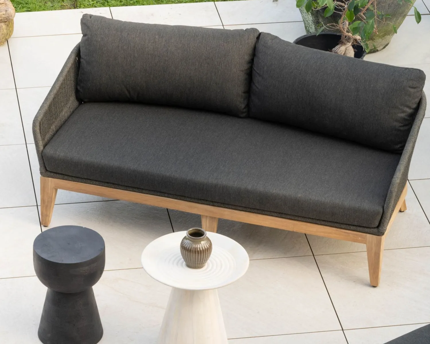Meuble House Ensemble de jardin haut de gamme 3 pièces en teck et tissu gris foncé "Tuléo" Clearance