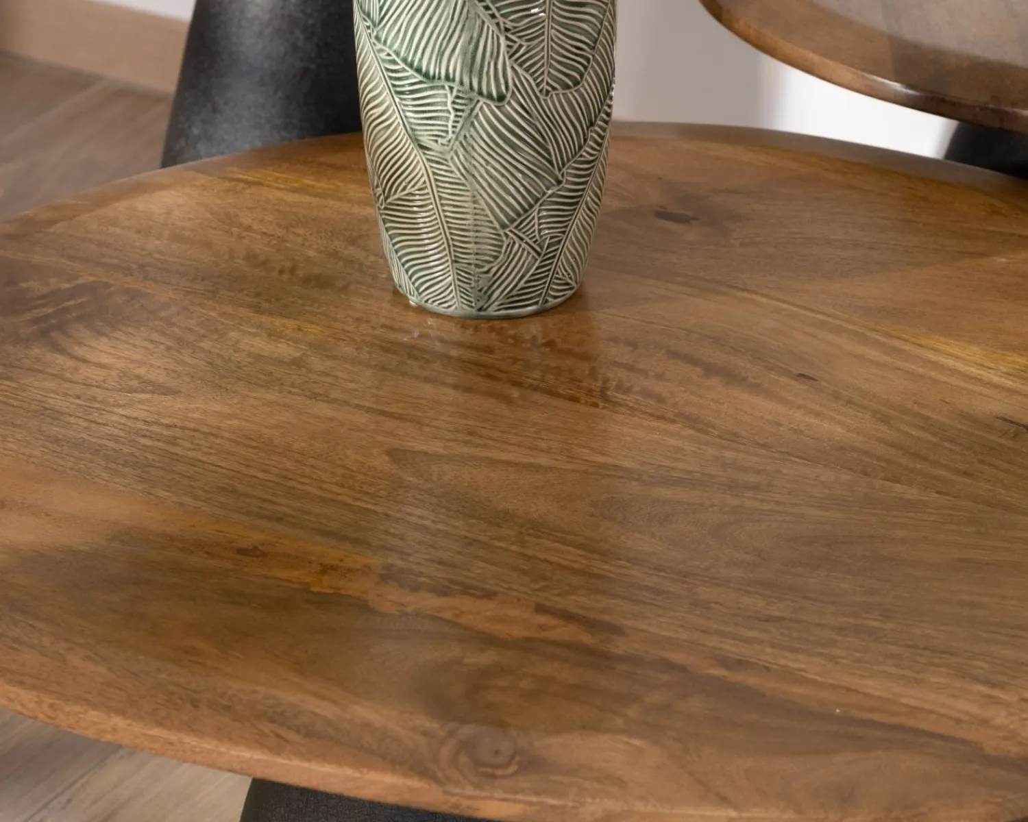 Meuble House Ensemble de 3 tables basses en bois et métal formes galets naturels "Daun" Sale