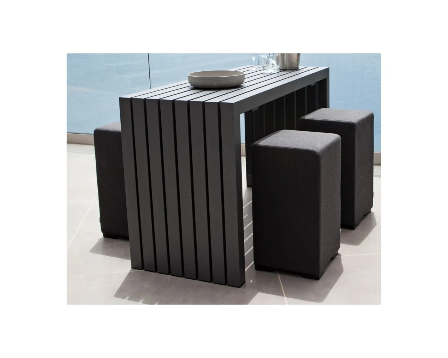 Meuble House Ensemble table et tabourets hauts extérieurs 4 places "Java Island" Outlet