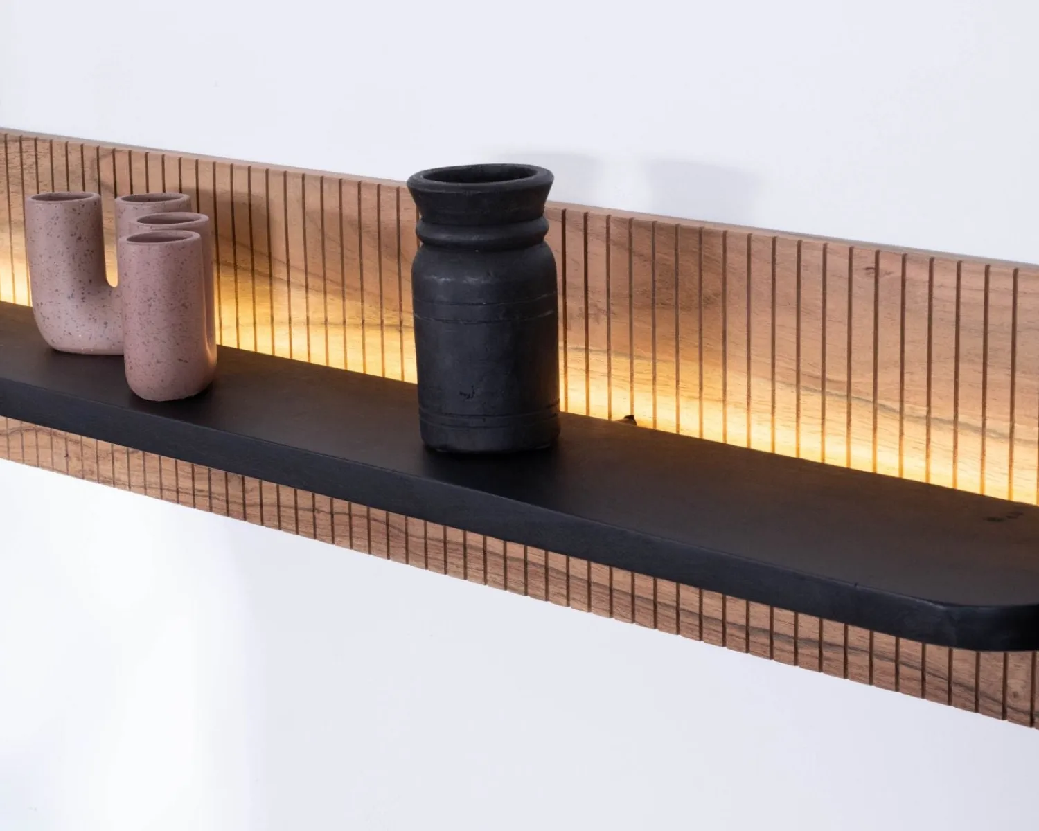 Meuble House Etagère murale en acacia avec éclairage LED "Bopee"