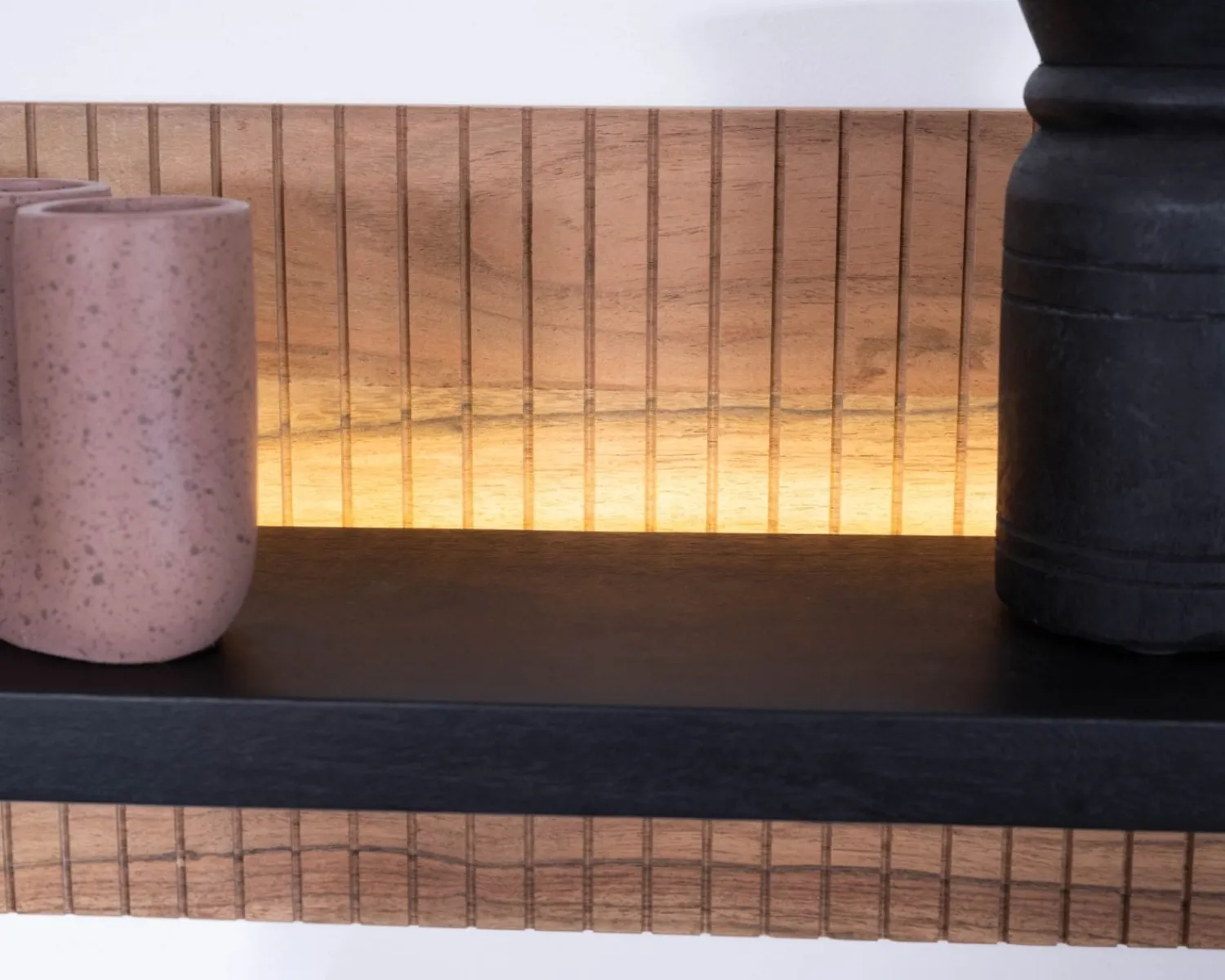 Meuble House Etagère murale en acacia avec éclairage LED "Bopee"
