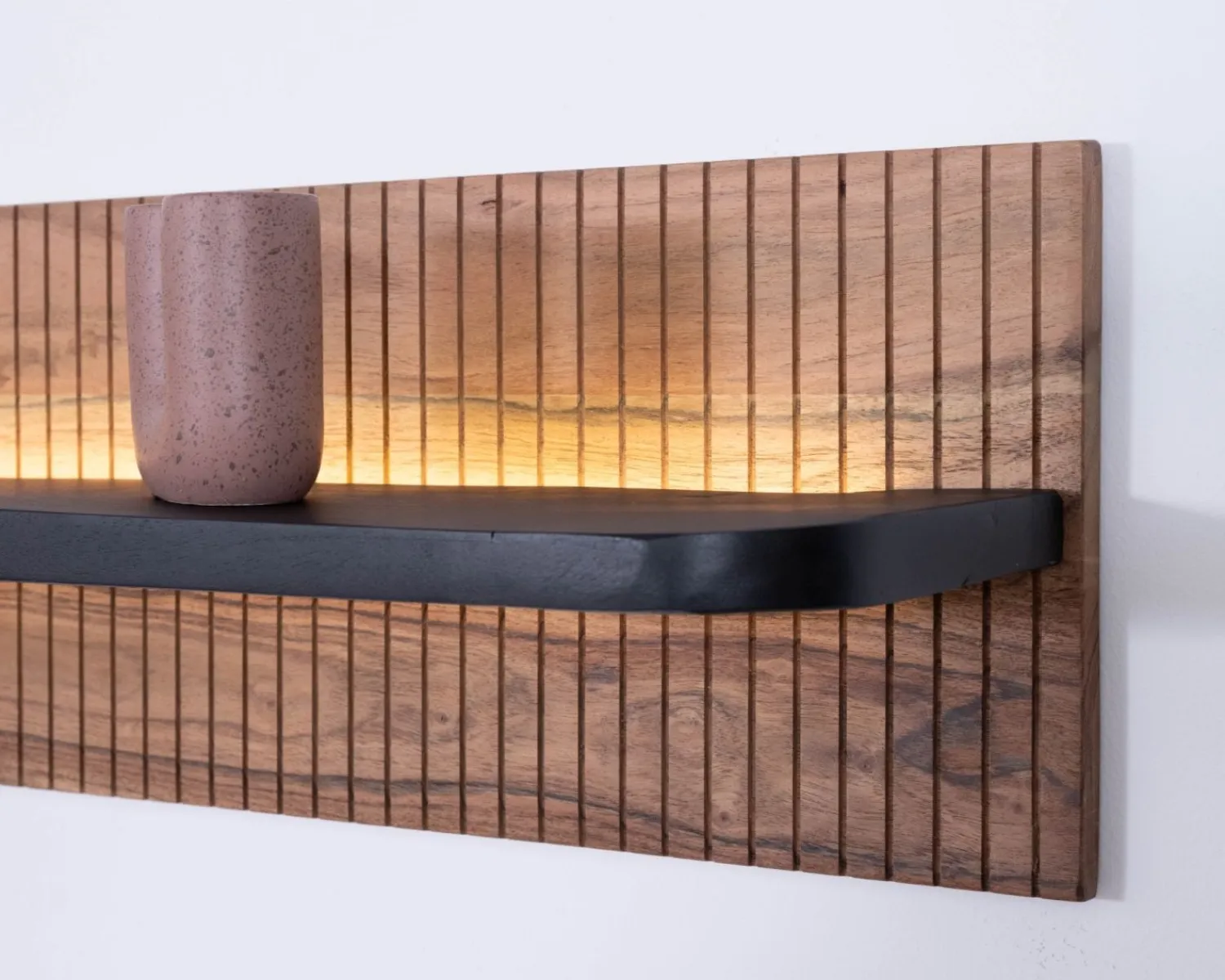 Meuble House Etagère murale en acacia avec éclairage LED "Bopee"