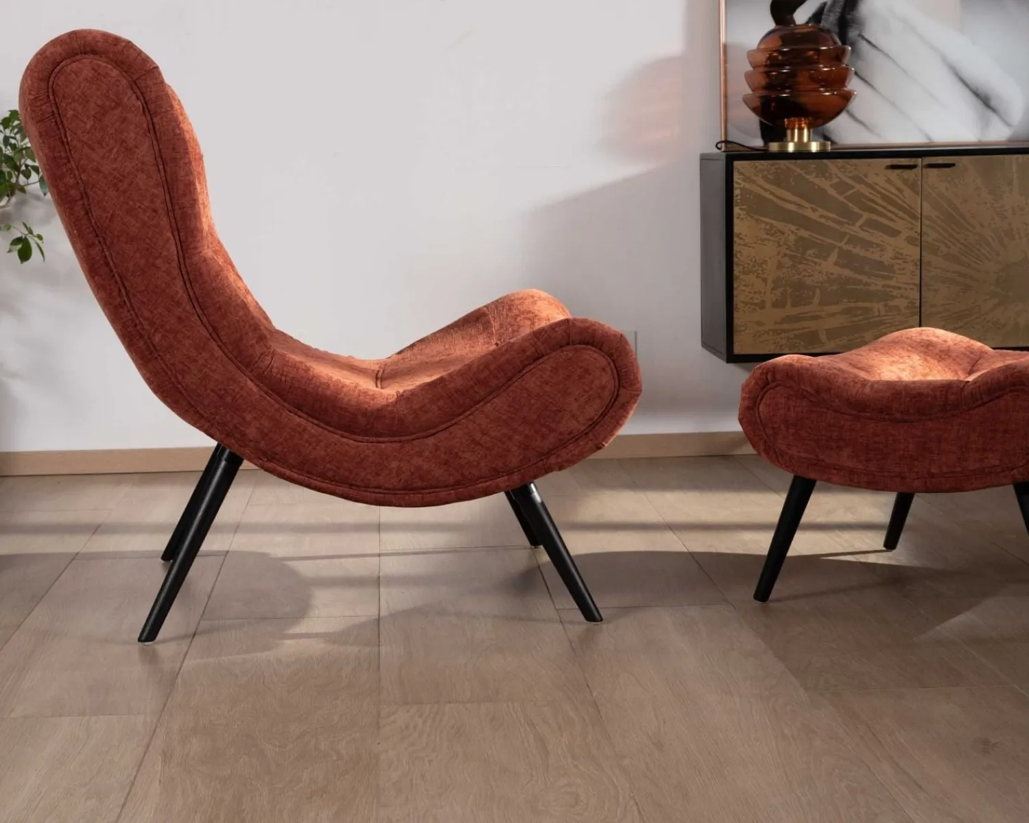 Meuble House Fauteuil avec repose-pieds en tissu terracotta en velours "Caspe" Best