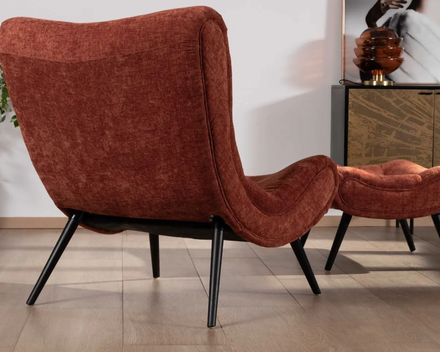 Meuble House Fauteuil avec repose-pieds en tissu terracotta en velours "Caspe" Best
