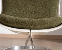 Meuble House Fauteuil design pop coque en plexiglass et tissu bouclette vert kaki 